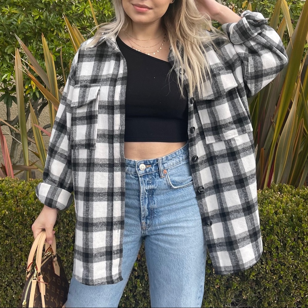 Black & white plaid Shacket!